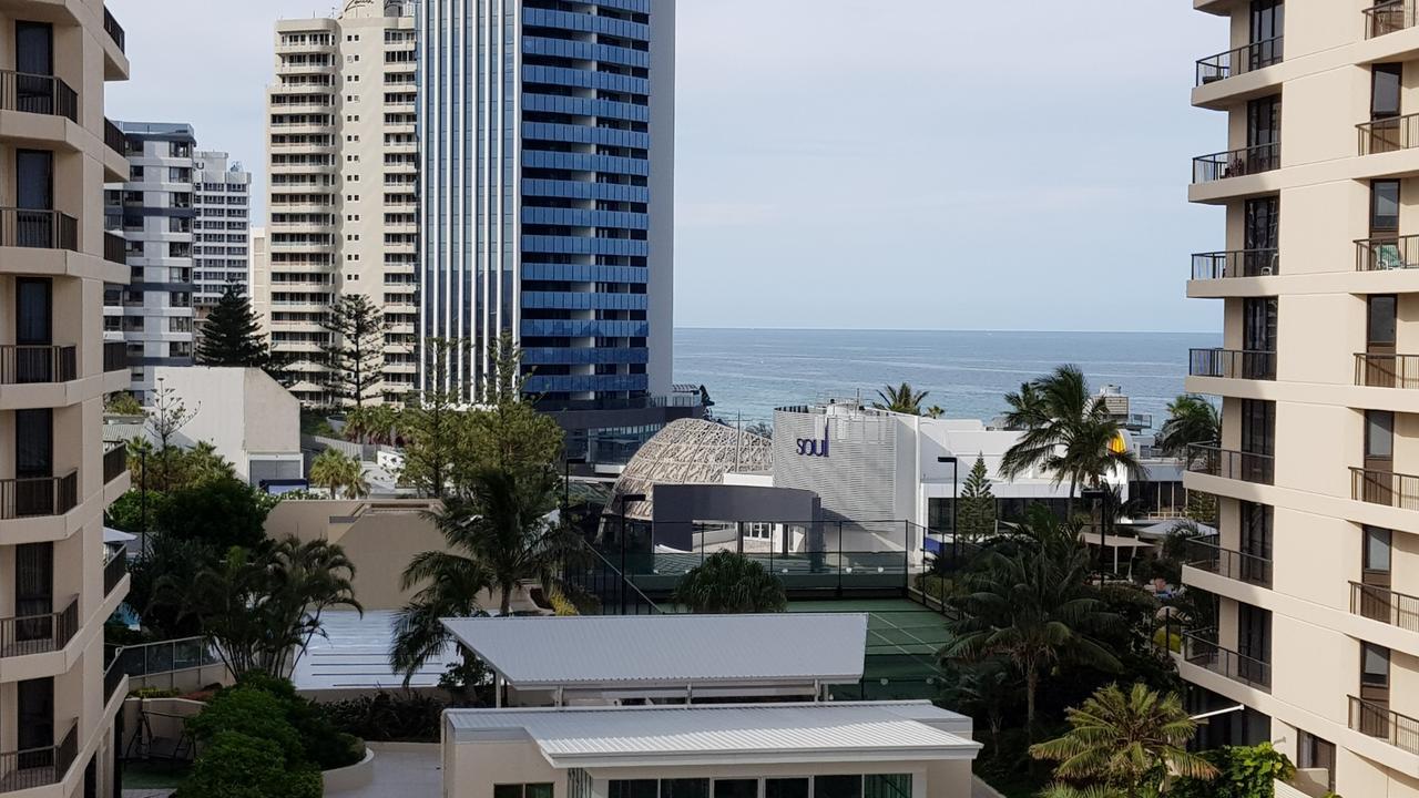 Beach Comber Appartement Gold Coast Buitenkant foto